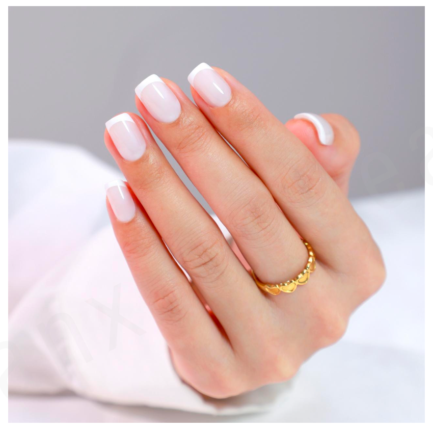 Milky Mani Short Square Nail Kit